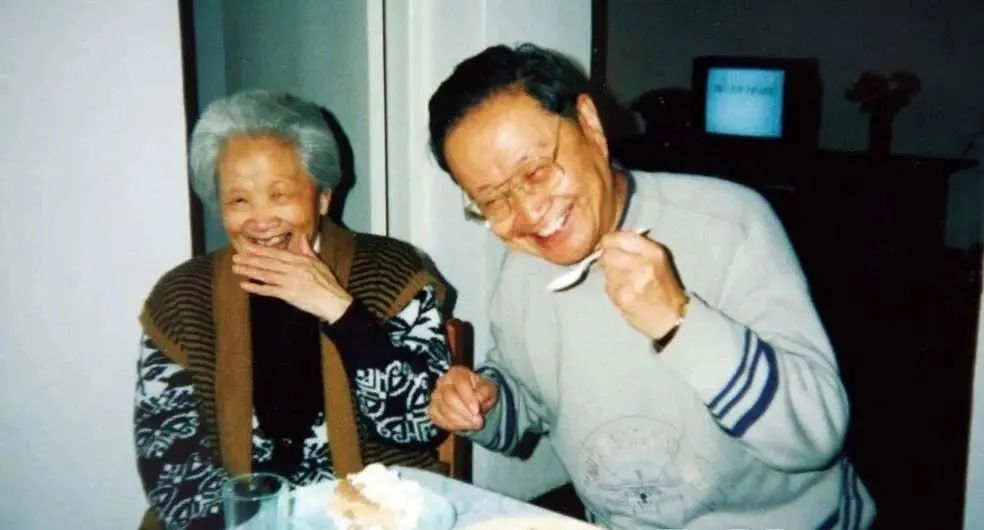 先生与夫人张可