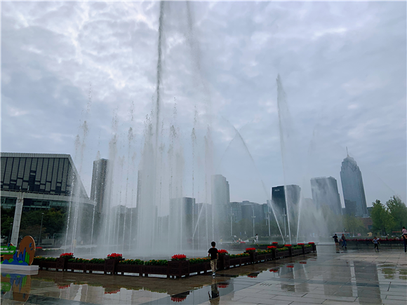 图为已改造升级的音乐喷泉