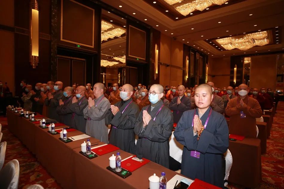 全场同唱三宝歌