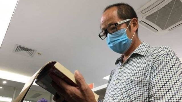 东莞图书馆因留言“走红”农民工离职,当地继续帮其匹配工作