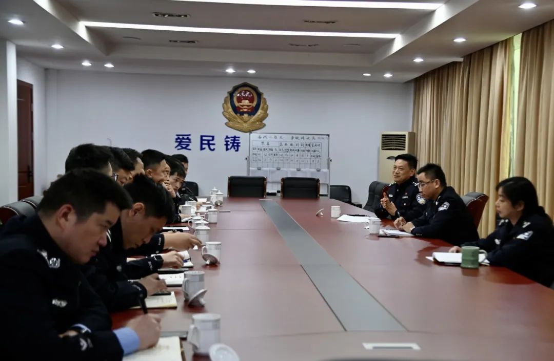 原省公安副厅长陈重天等领导到宁波海曙高桥派出所视察工作