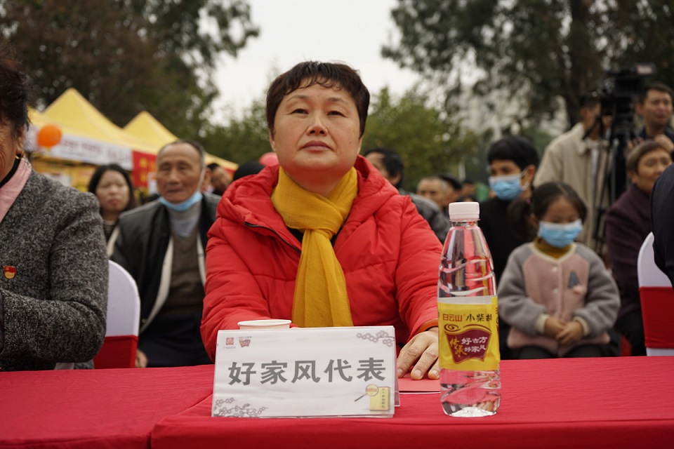 相聚江南宋城 传颂古方家风——白云山小柴胡凝心聚力谱新篇