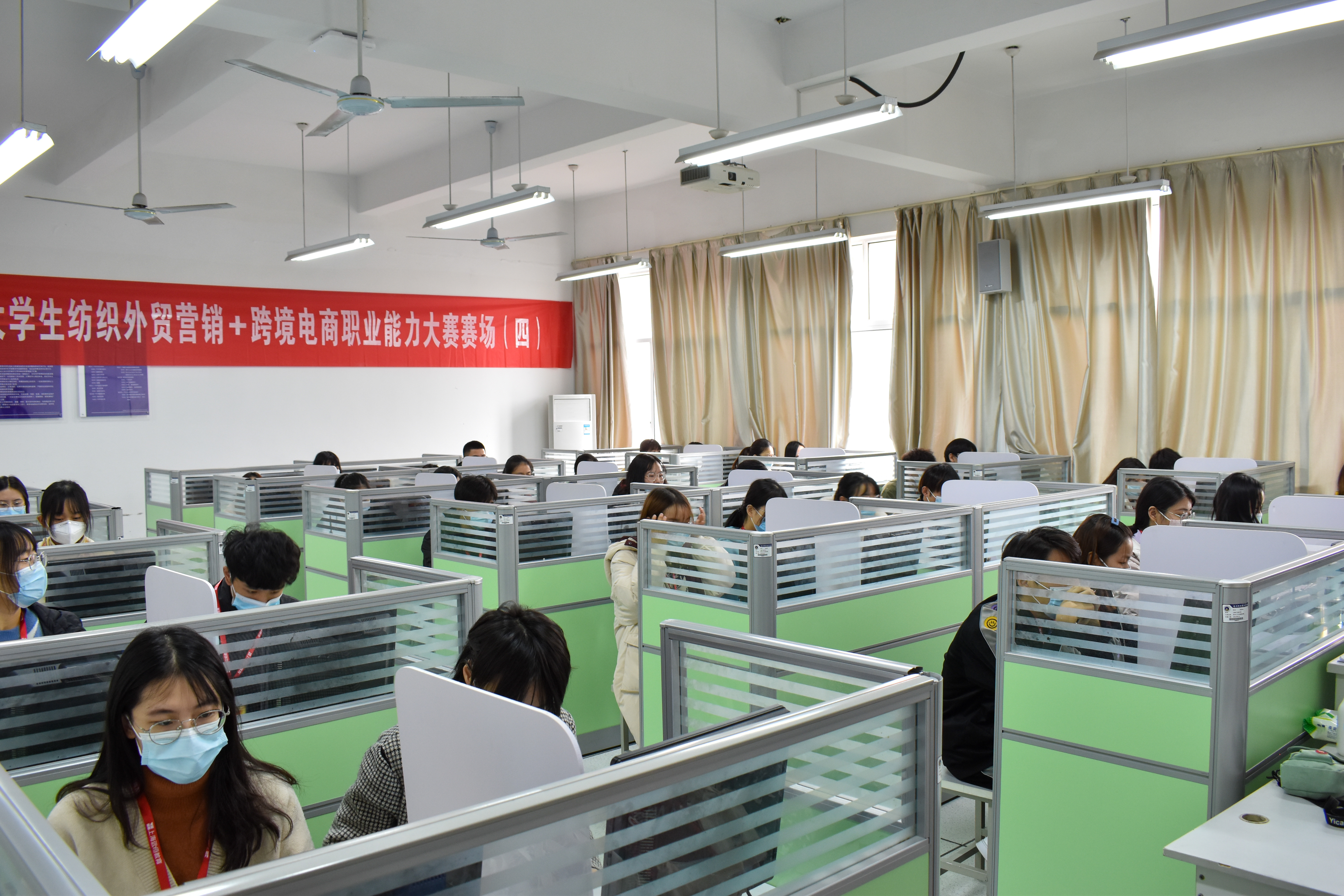 与全国知名本科院校同台竞技 嘉职院学子职业能力大放异彩