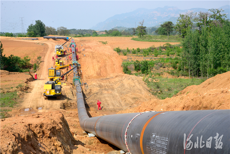 图为正在施工的中俄东线天然气管道中段（吉林长岭—河北永清）工程。 （资料片）通讯员佟占伟摄