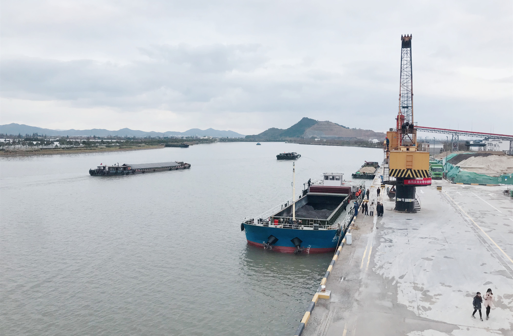 一船直达！杭甬运河开启“河海联运”新阶段