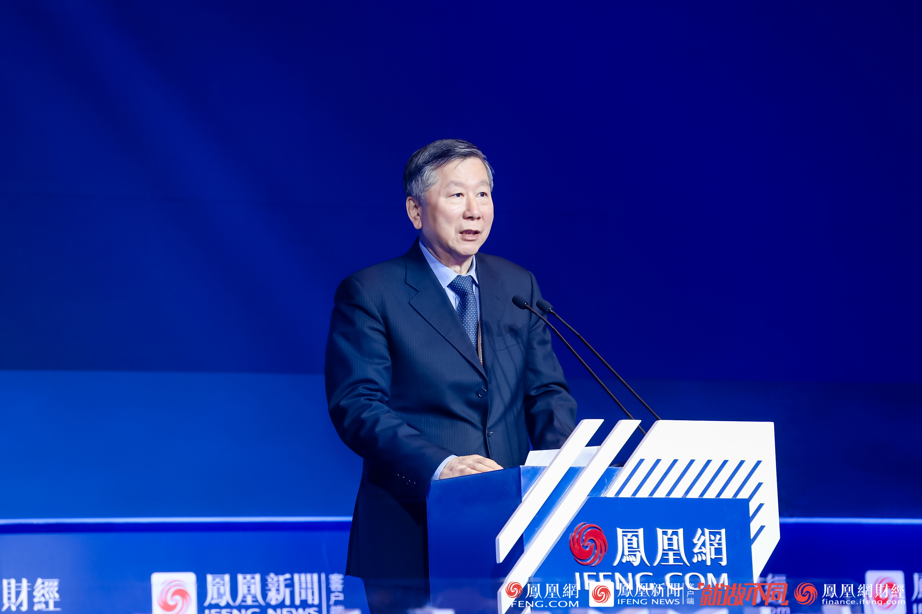 尚福林谈金融监管：有效控制融资平台、房地产、交叉金融等风险