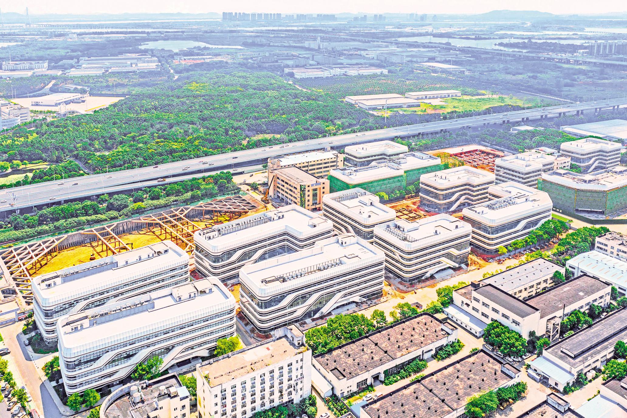 9月3日,俯瞰武汉开发区人工智能科技园.