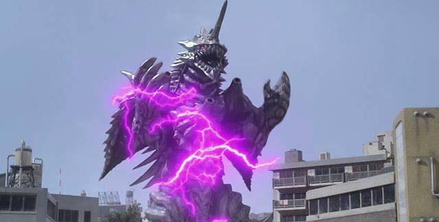 罗布奥特曼:鲁格赛特水晶打败美剑,拉动回旋闪光,实现实体化