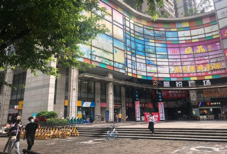 盛悦广场位于广州市荔湾区逢源路151号,地铁1号线长寿路站d2出口,恒宝