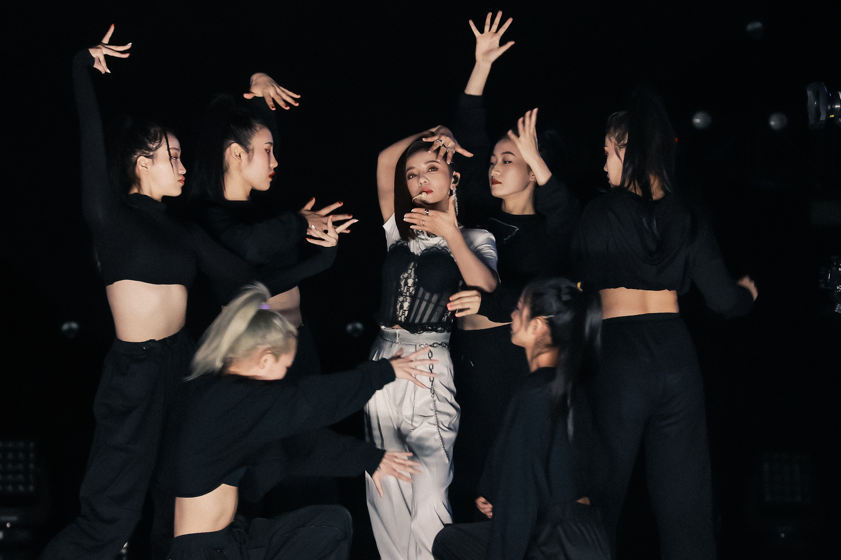 姐姐驾到!丁当《宇宙打歌中心》全开麦唱跳力证铁肺