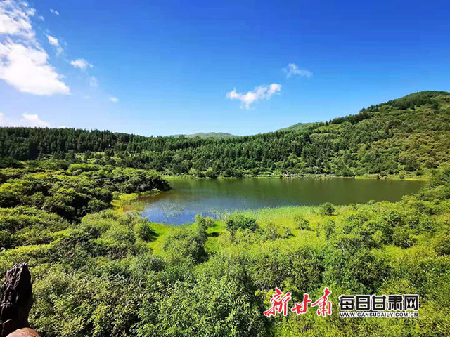 庄浪县朝那湫景色如画 资料图 新甘肃·每日甘肃网记者 兰天 摄