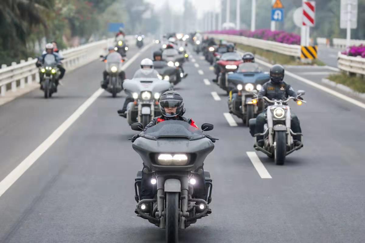 儋州有"茄"哈雷出行机车巡游