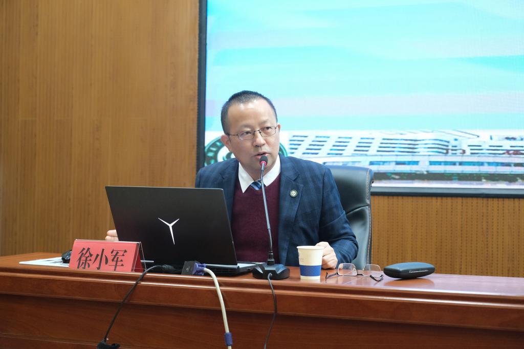 徐小军作了题为《披甲赴荆楚,越"赣"越精彩》的宣讲,罗金莲作了题为