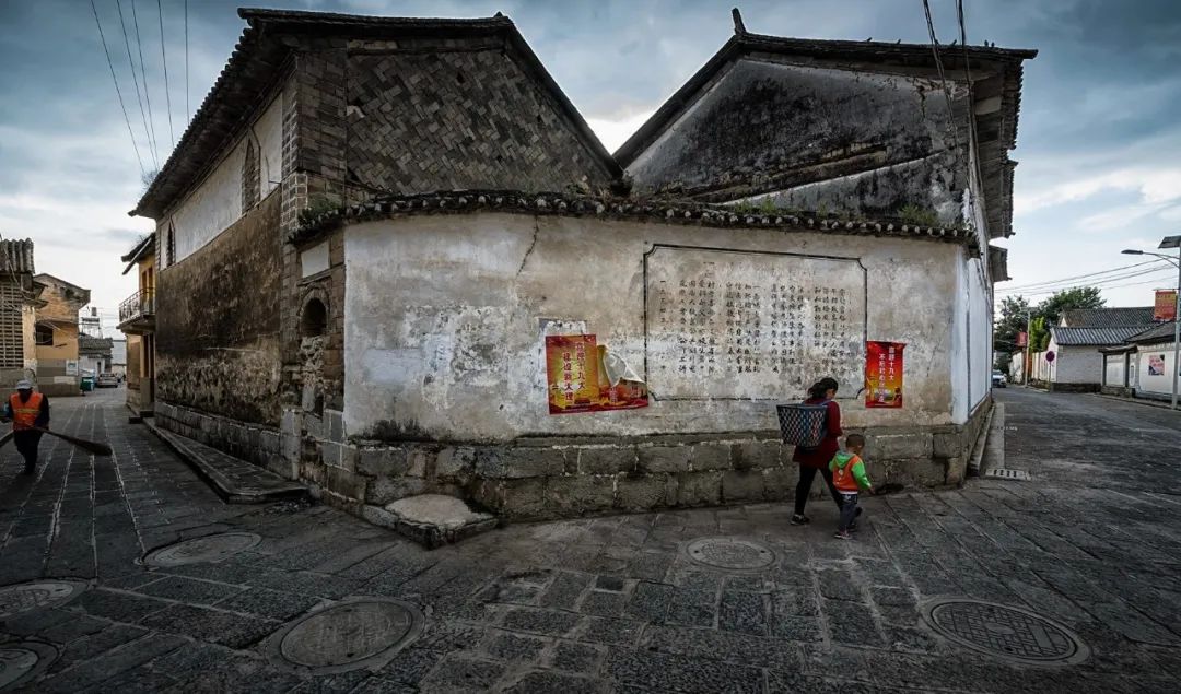 豆瓣高分综艺，国立老师带你探秘云南，寻找最纯净的“蓝与白”！