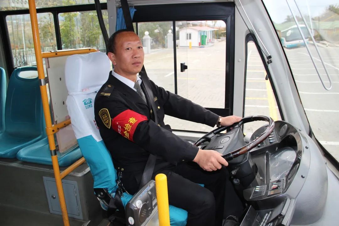 乡贤故事公交车驾驶员王琴林助人为乐成常态真情服务暖人心