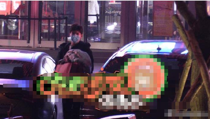 邢昭林到达酒店