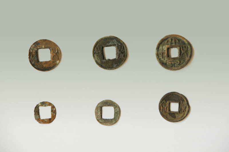 13图一三  汉代铜钱.jpg