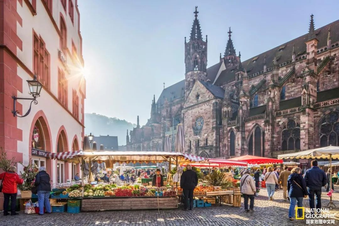 摄影／REINHARD SCHMID, HUBER, ESTOCK PHOTO