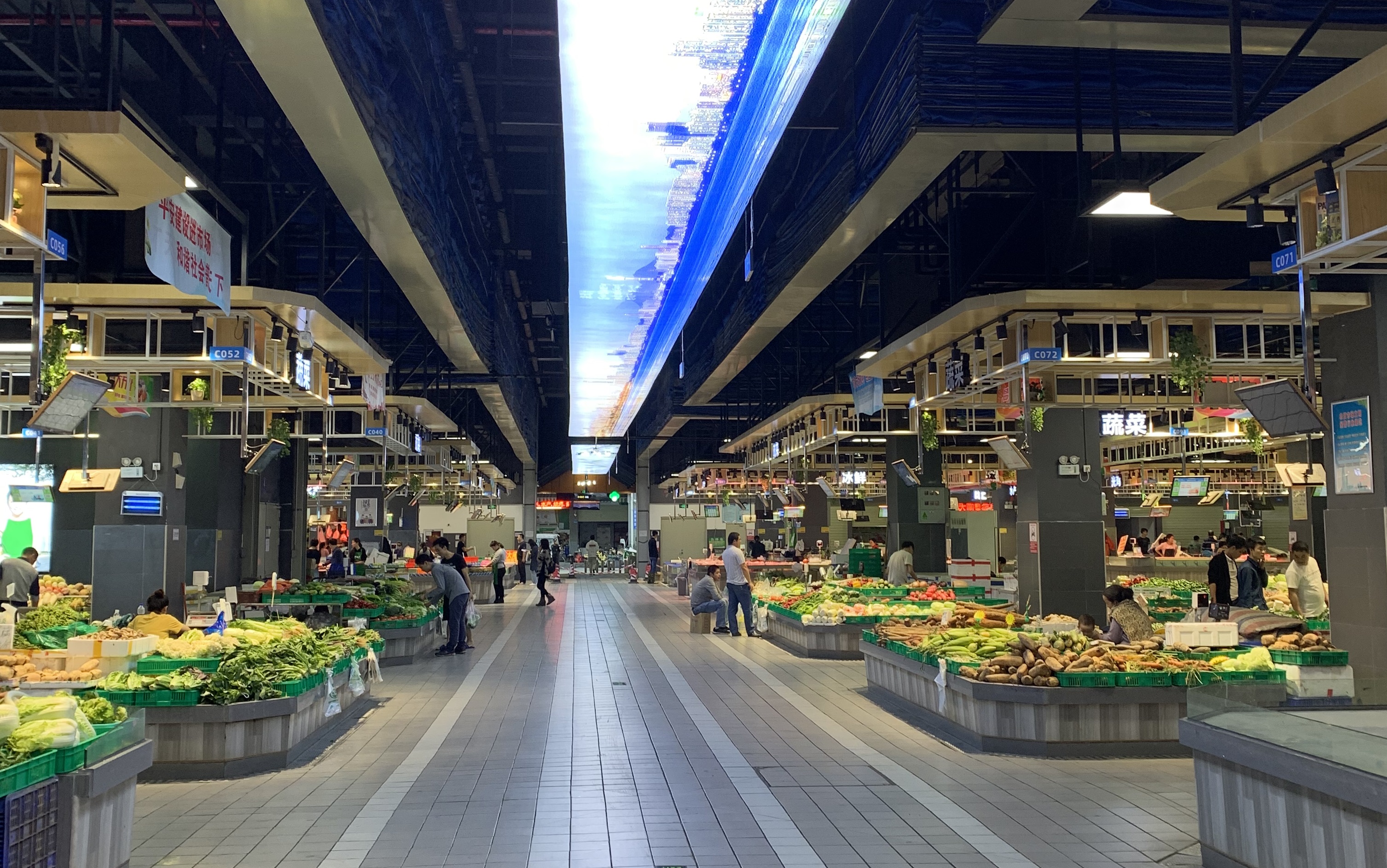 深圳龙华农贸市场里的新气象