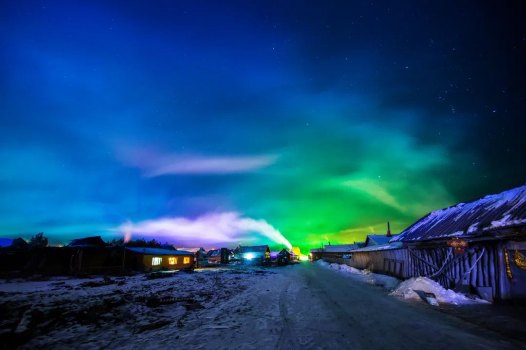 乘坐雪国列车，去漠河找北，挑战极寒！