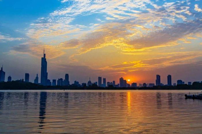 你好新南京人,紫东滨江芯|高光焕发!利好频出,南京因紫东而红