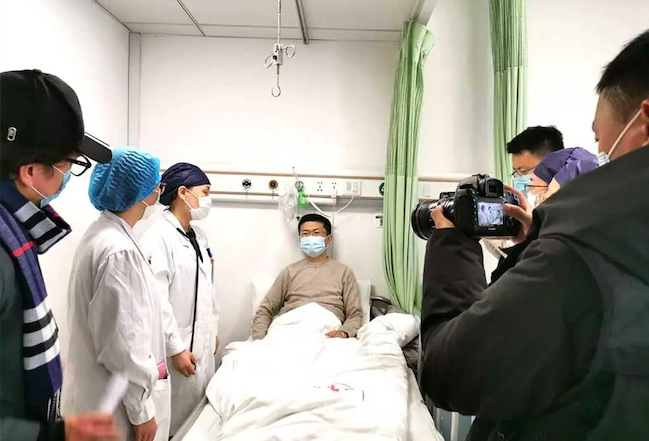 《溯源》栏目组走进复旦大学附属中山医院青浦分院