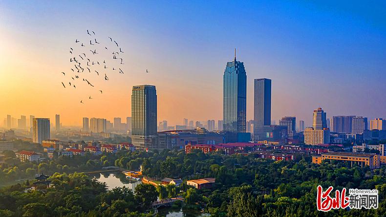 保定gdp增速_保定2018年上半年GDP增速在河北省排第几 看下图(2)