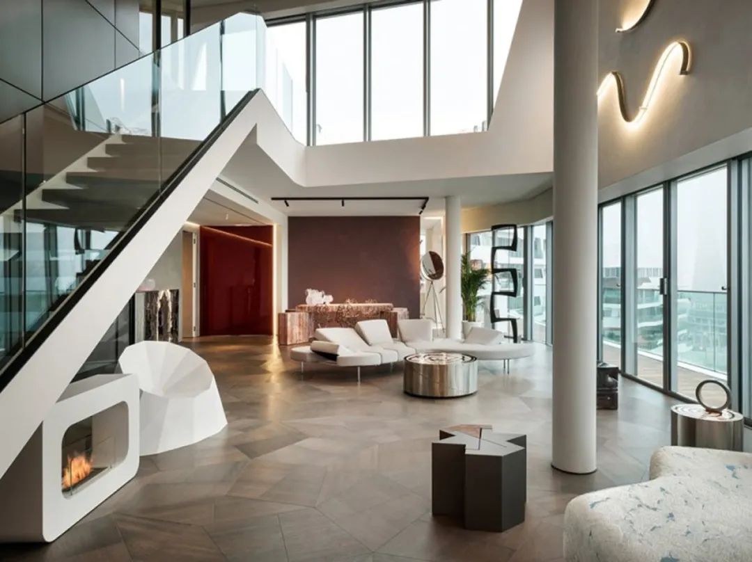 福布斯白手起家女富豪,这5位的家各有各的美