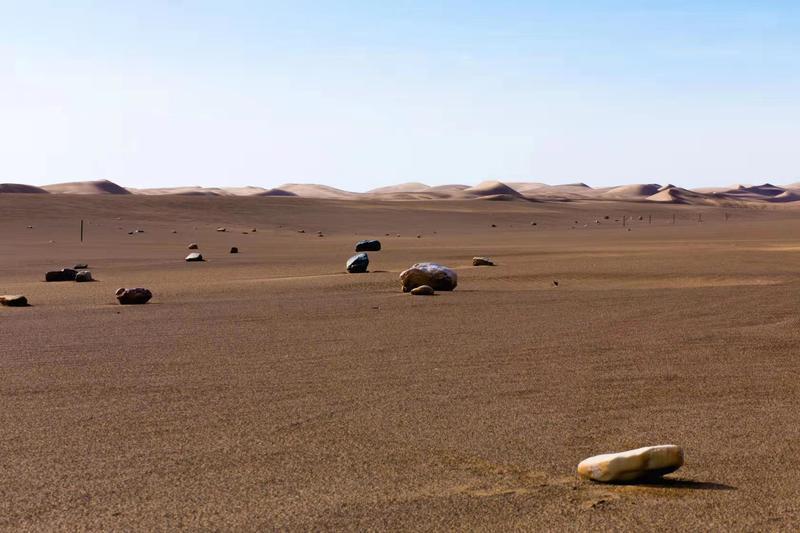 罗布泊边缘的敦煌望舒村月球基地
