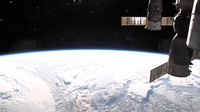 精彩！这就是从国际空间站上拍到太空中的日出和日落