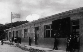 图:赫章县河镇乡海雀小学旧貌(1990年)