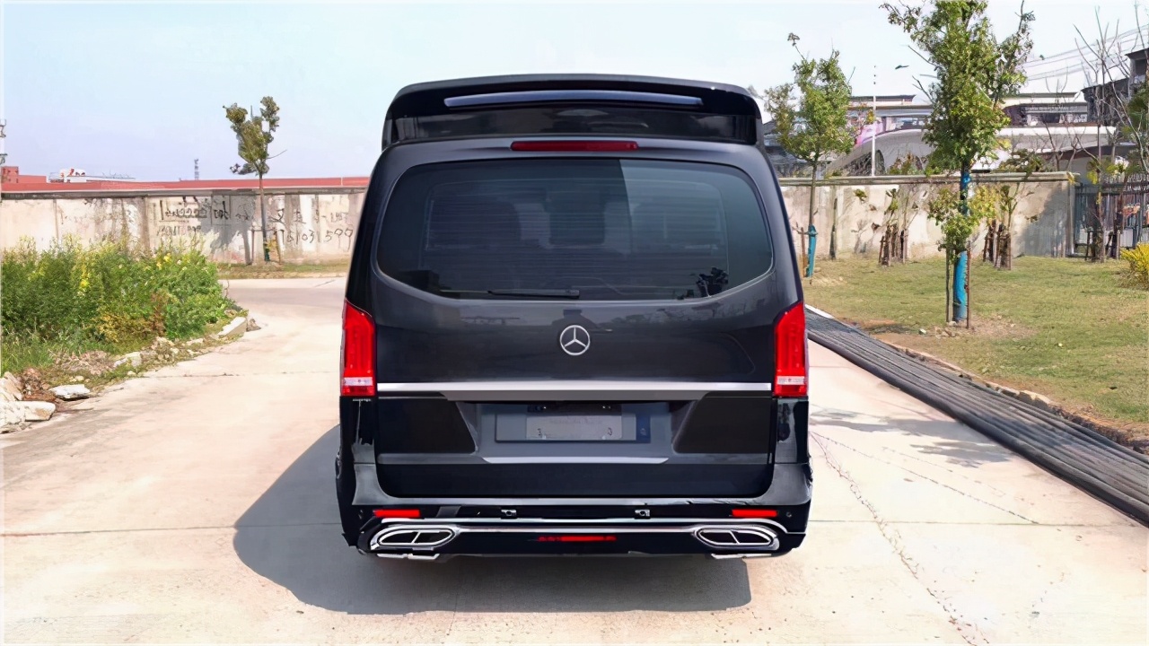 奔驰v260l尊贵加长版,银河上海首发