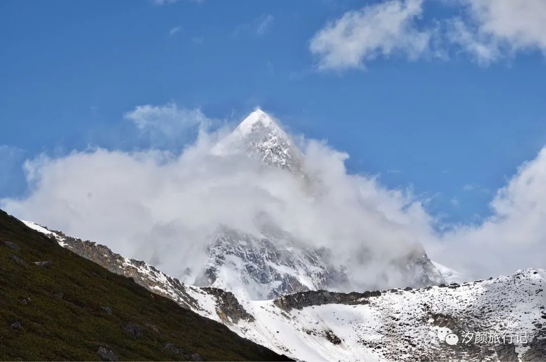 库拉岗日雪山