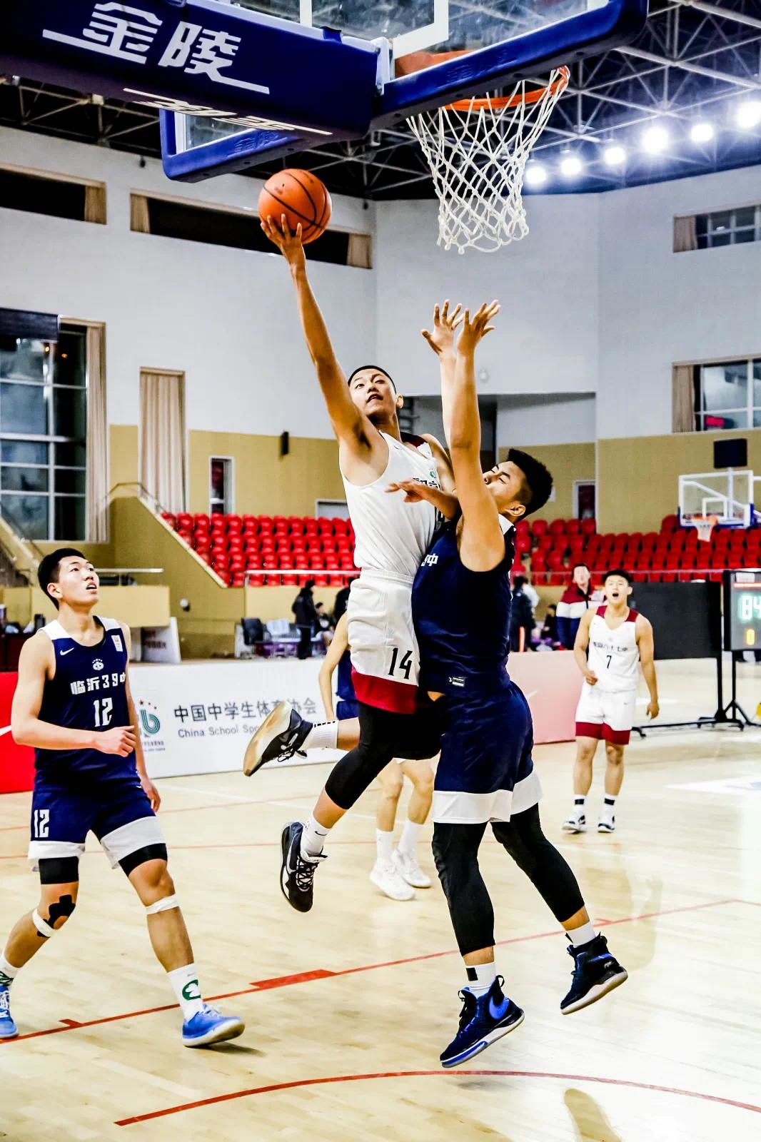 20202021耐克中国高中篮球联赛山东赛区比赛在青岛六十七中举行