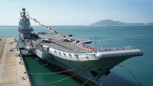 山东舰航母编队经台湾海峡赴南海训练 解放军释放明确信号