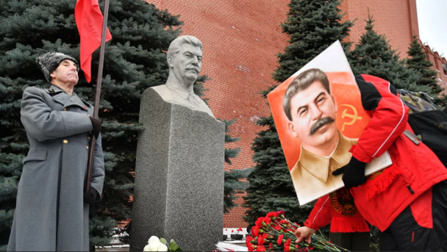 离谱！乌克兰要对已去世67年的斯大林进行审判，这是怎么回事？