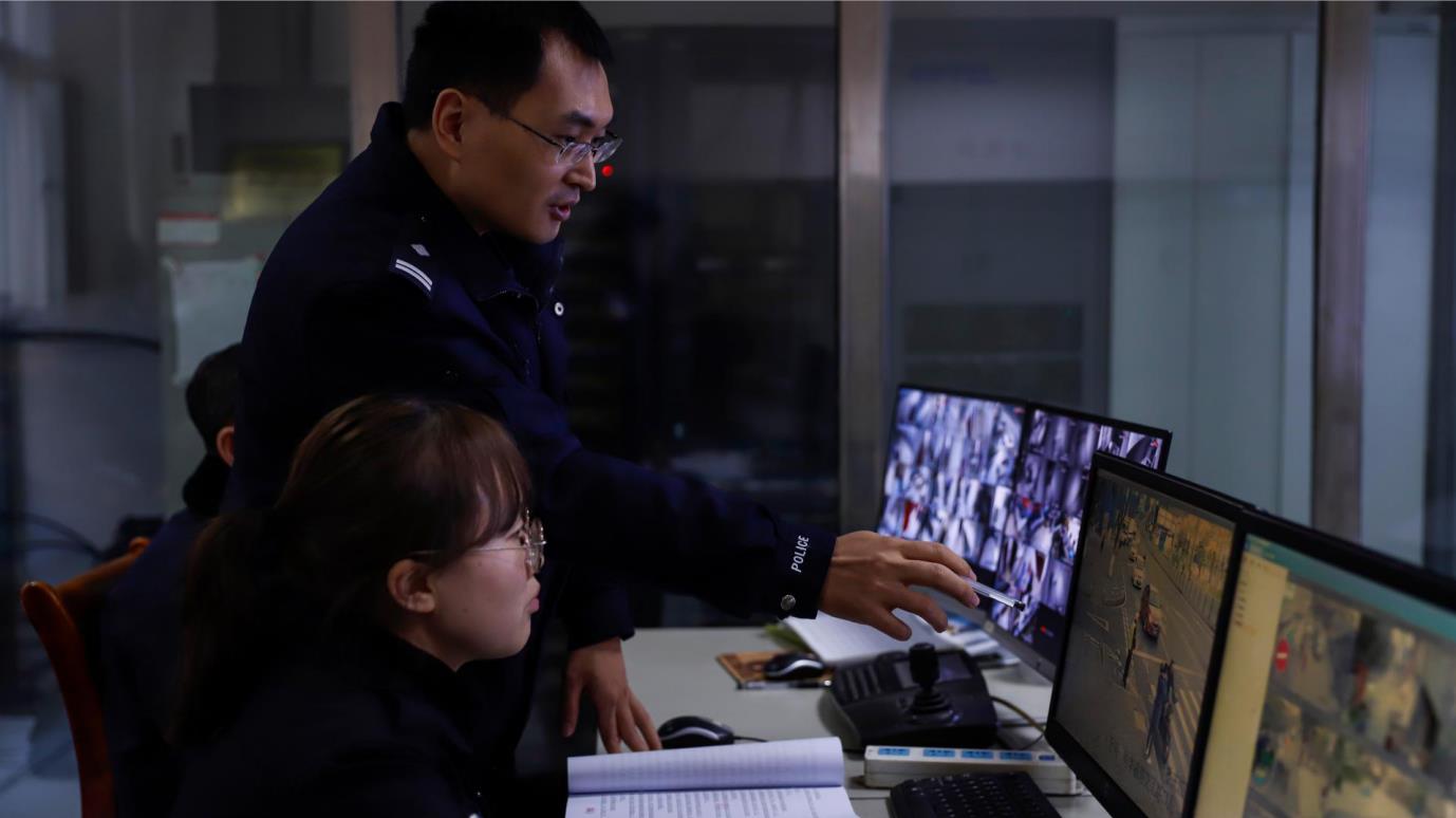 数学硕士破迷信诈骗案 郭瑞昌:从技术宅男到"劳模侦探"凤凰网重庆_凤