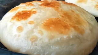 烫面糖饼教程来了，3分钟学会，外酥里软鼓大泡，看完你也馋