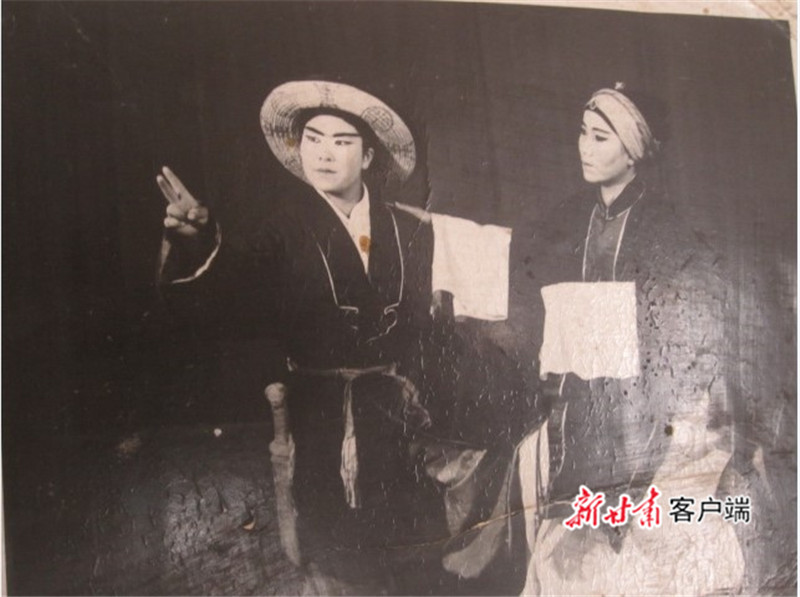 演出古装戏《屠夫状元》（资料照片）