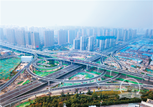 北辰大道-凤城五路立交桥主线桥全线通车(资料图片) 西安报业全媒体