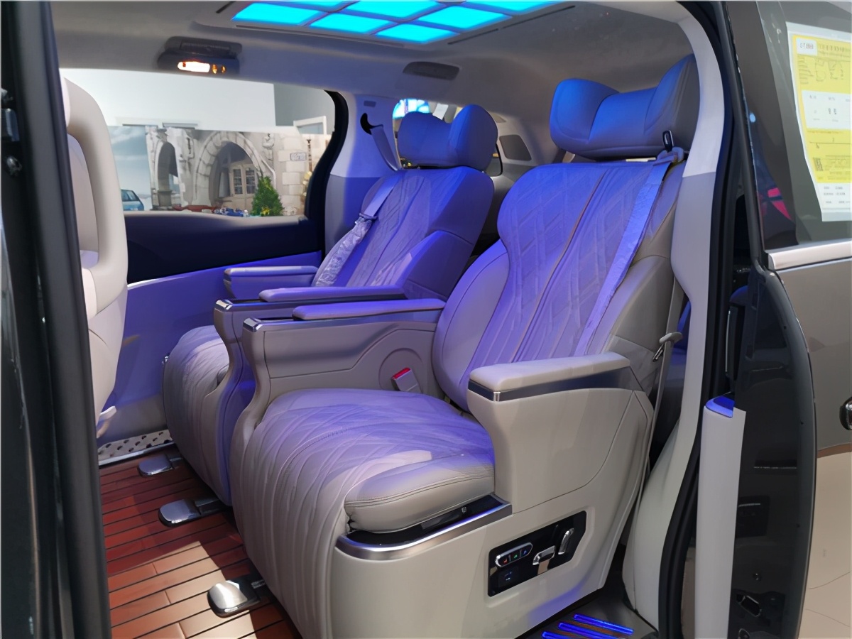 2021款别克gl8改装,陆上公务舱652t舒适版定制案例