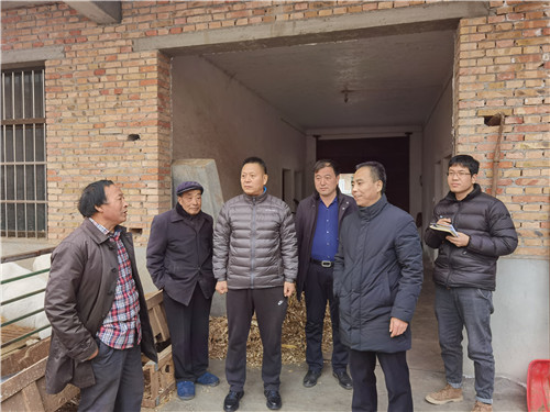 区检察院检察长深入包抓村组检查大气污染防治工作凤凰网陕西_凤凰网