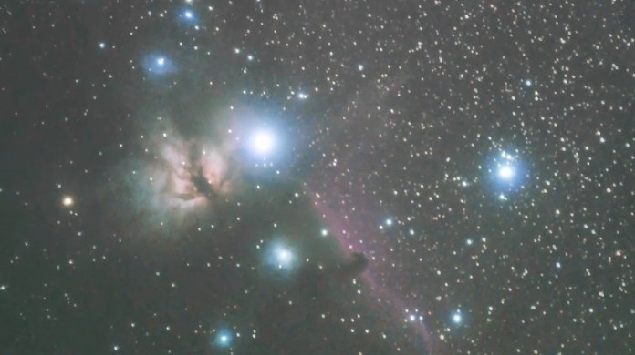 美丽的银河与星空，还有明亮的木星作伴