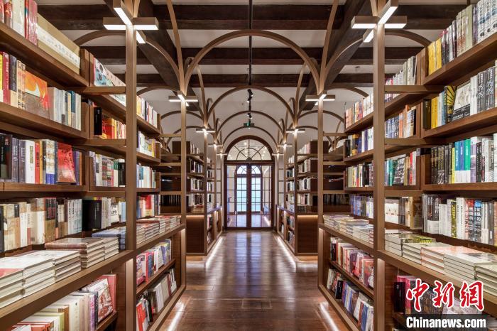 日本茑屋书店在上海开首家店有 全球最火书店 之称 凤凰网
