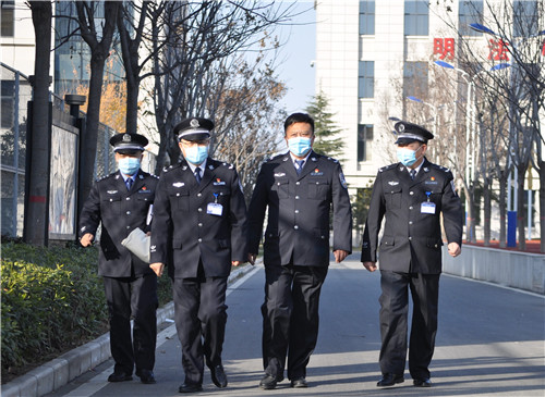 陝西省監獄管理局黨委副書記姚立國同志一行深入雁塔監獄檢查考核工作