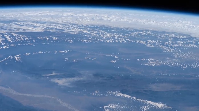 地球，我们赖以生存的家园，从太空看的确很美