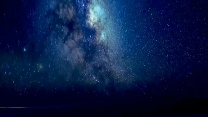 延时摄影：超美的夜空，可以看见更美的银河