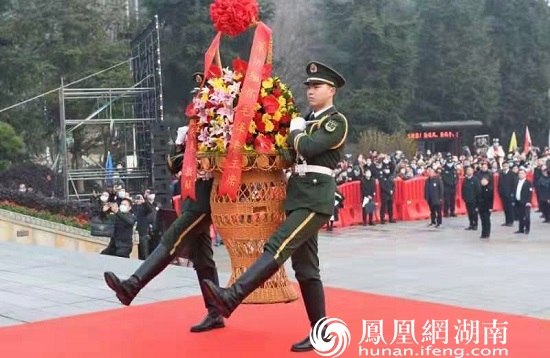 韶山:万人同吃福寿面 深情缅怀主席情