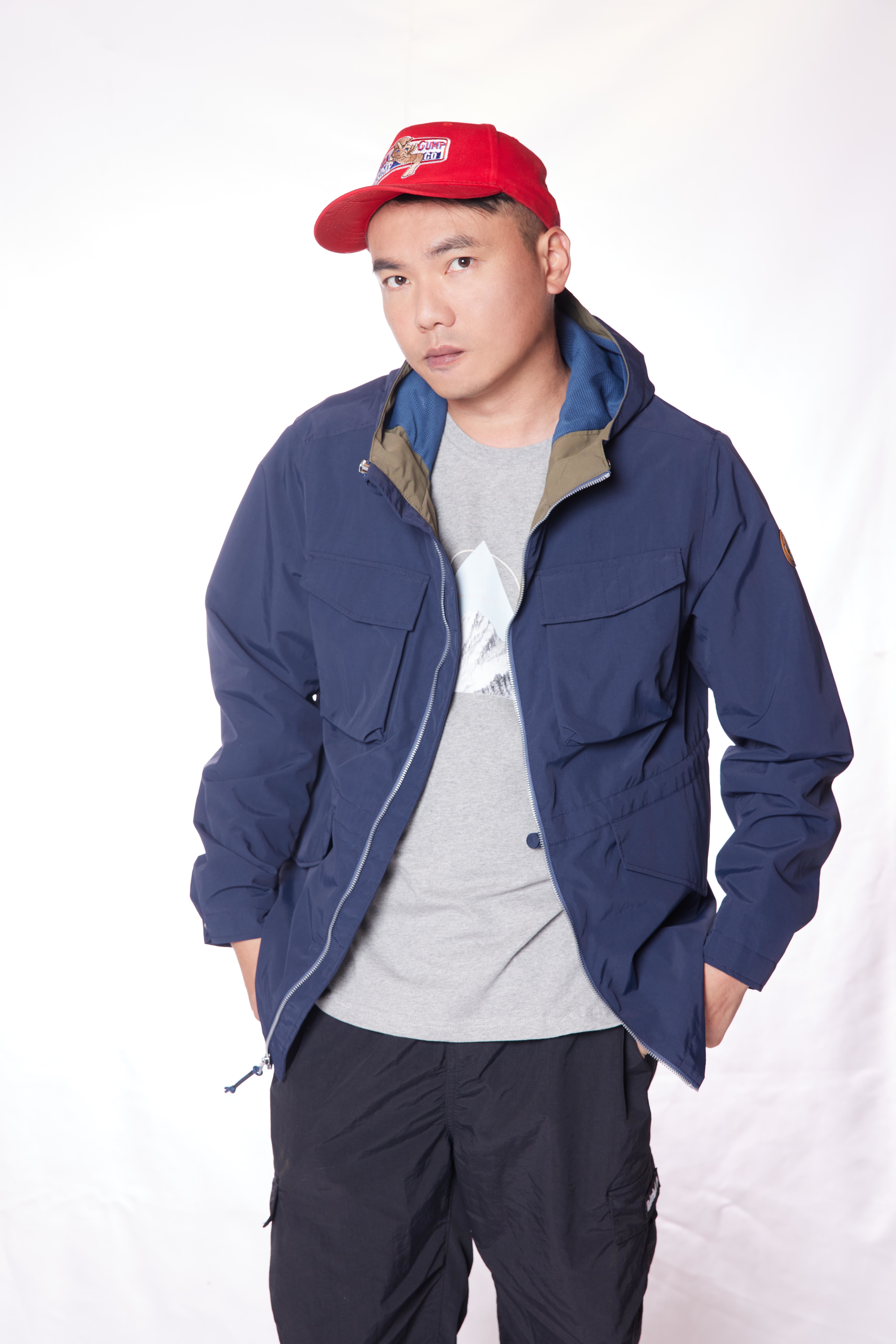 40岁的嘻哈大男人20岁的心从餐饮斜杠人生谱出美味歌曲