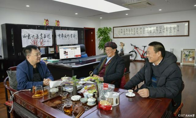 师徒绘“鱼乐”，贺岁庆余年——著名画家冯增木、柏光岳走进文化视界